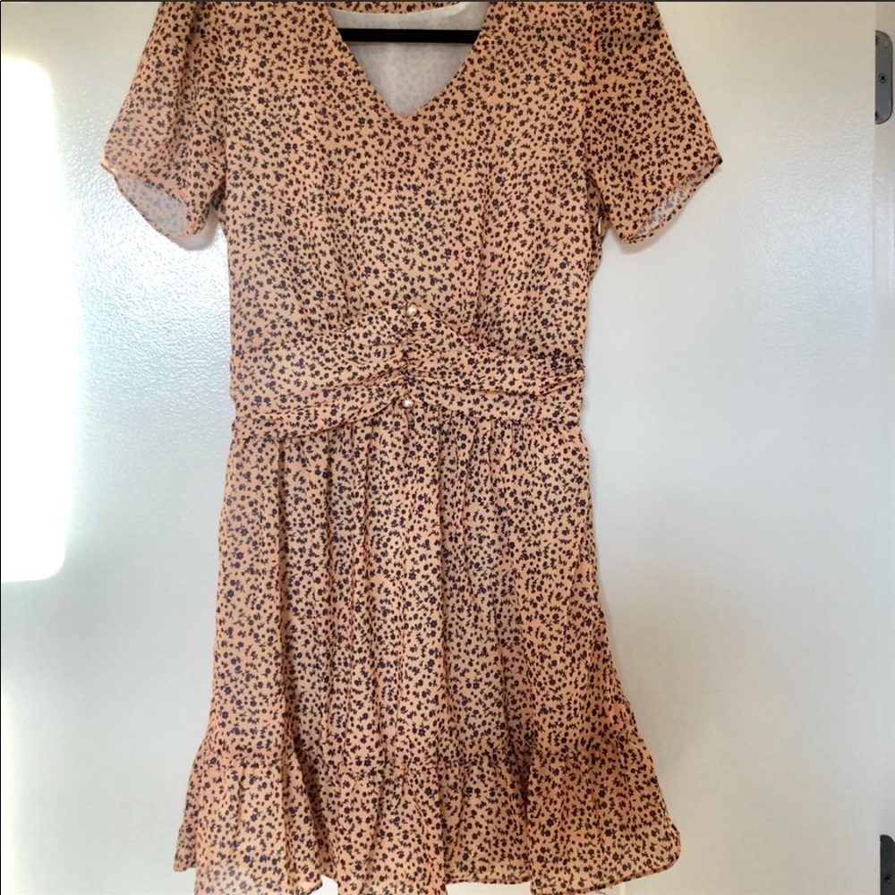 LOOKING FOR/ISO This Dress— SecChic yellow floral